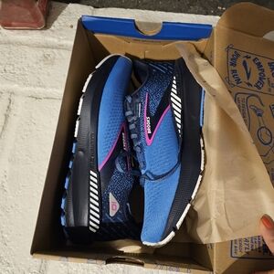 BRAND NEW. Brooks Women’s Launch GTS 10 Supportive Running Shoe